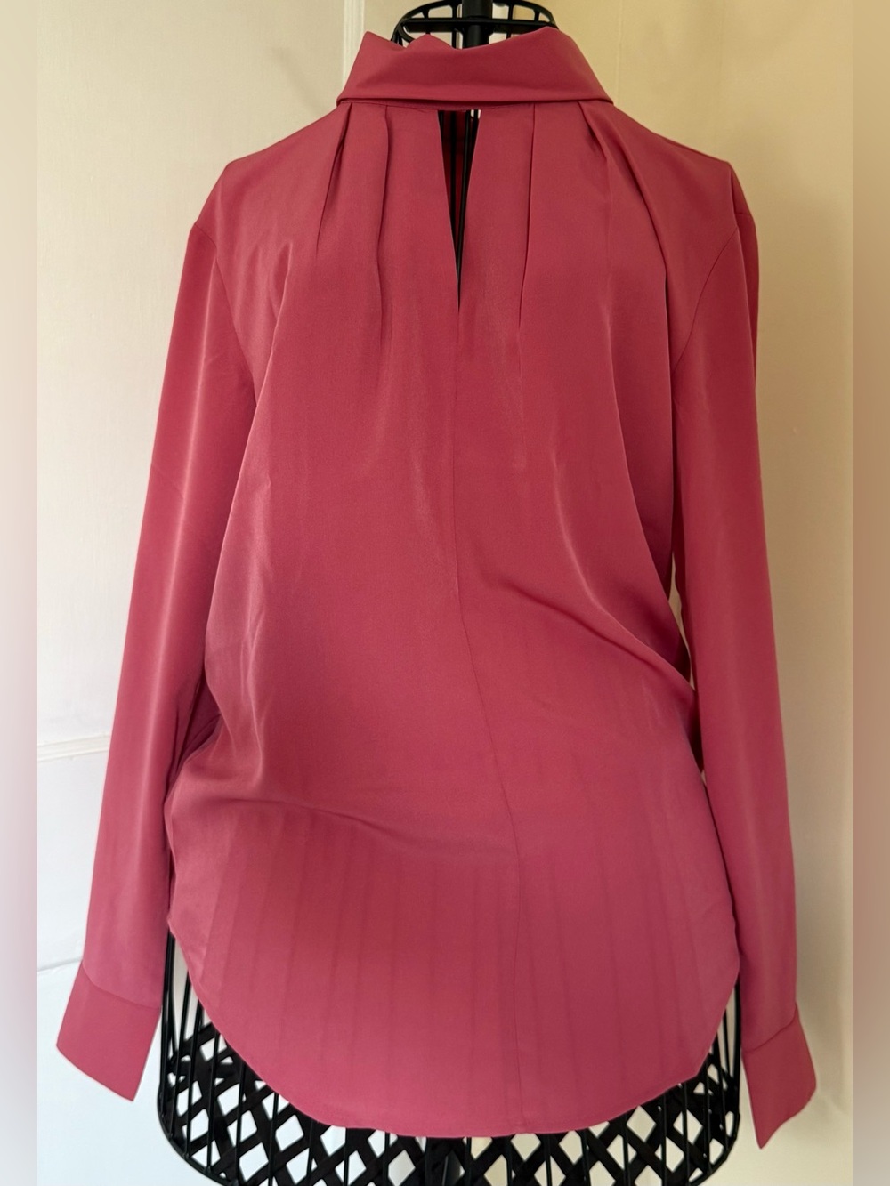 Ann Taylor Mock Neck Keyhole Blouse Long Sleeve | Work Office Top Size XS NWT - Picture 2 of 6